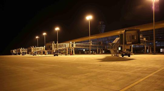 為什么廣場上都喜歡安裝高桿燈？